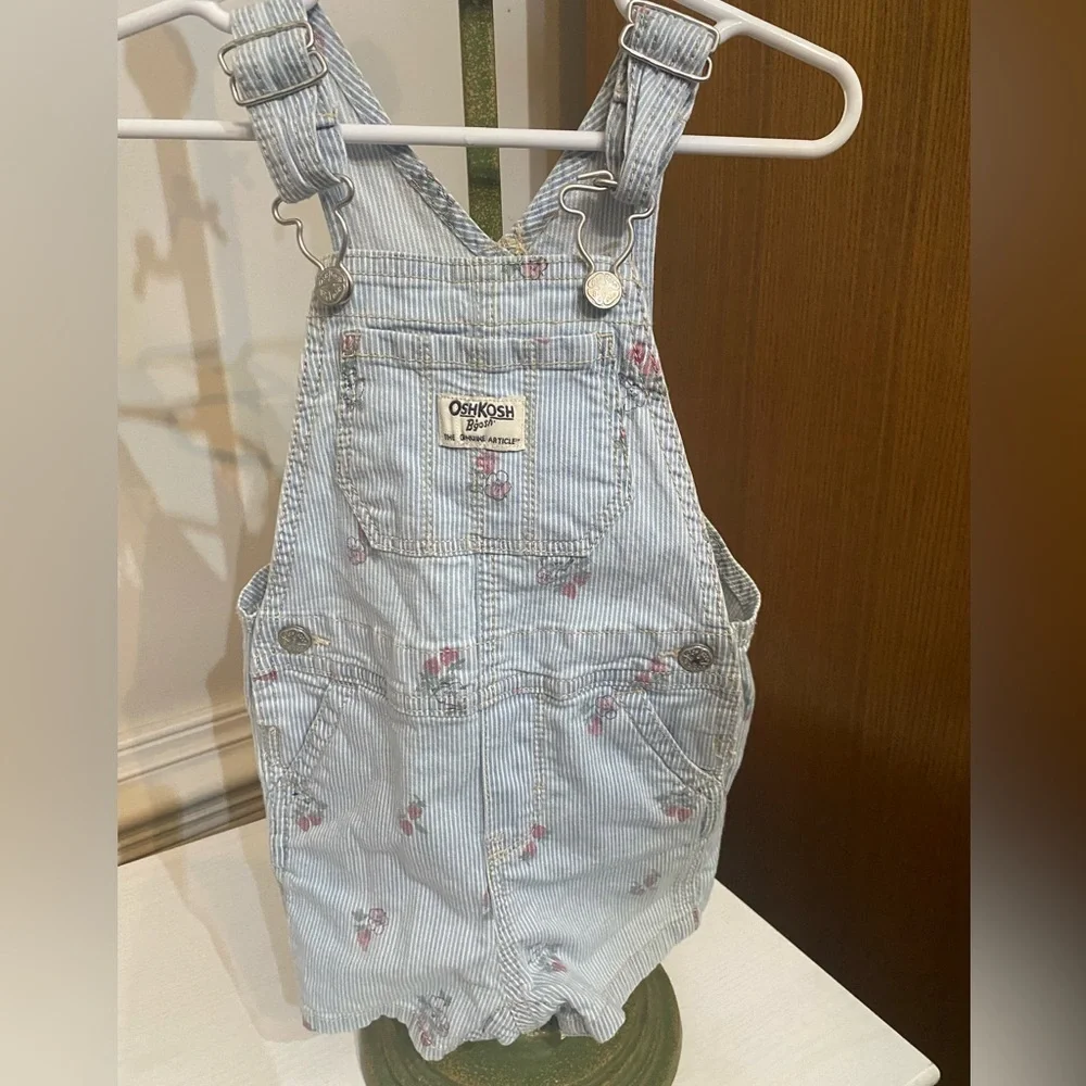 Oshkosh B’Gosh Floral‎ Shortalls